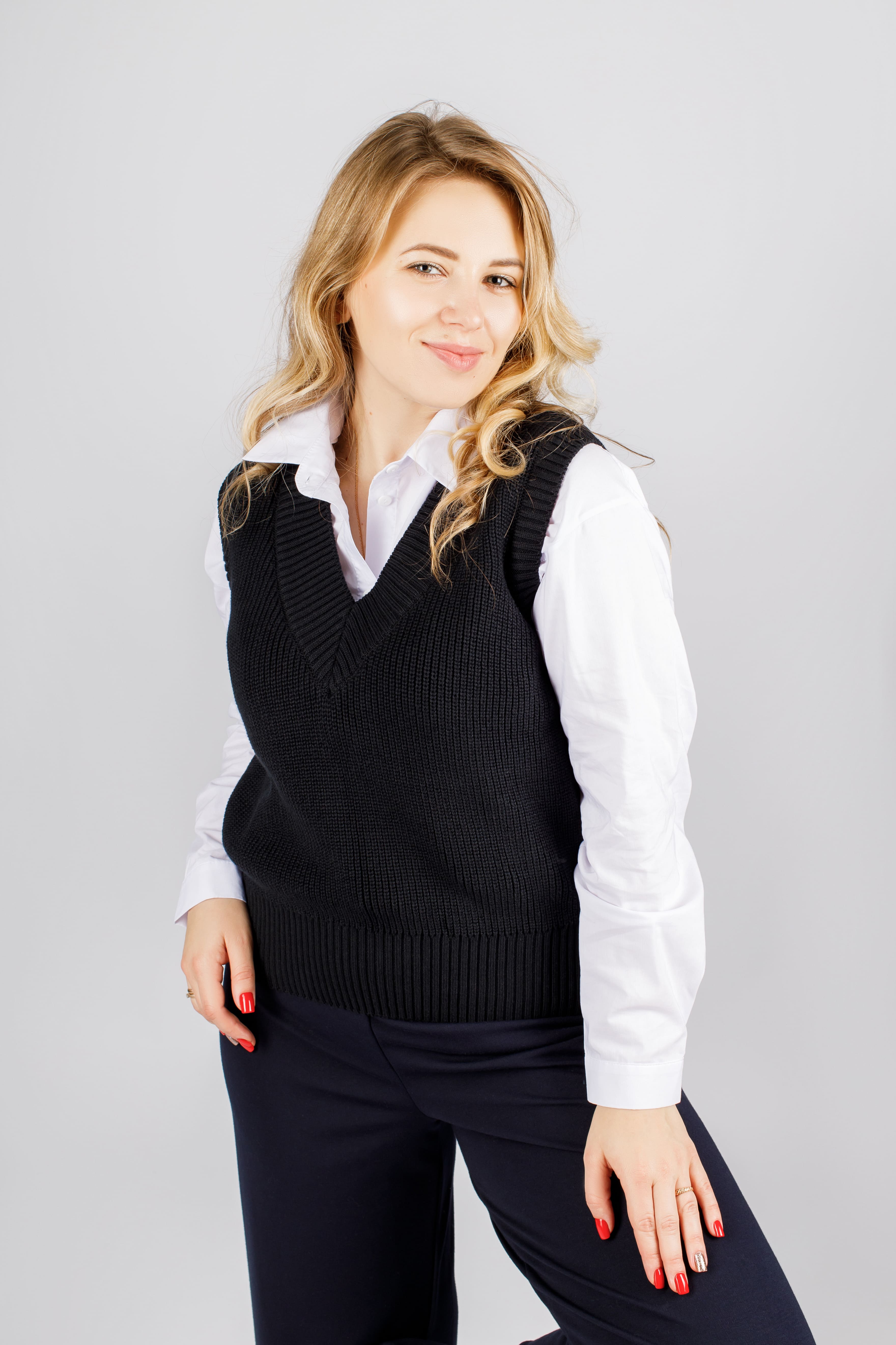 картинка Жилет женский «Аграфена» (черный) от магазина Одежда+