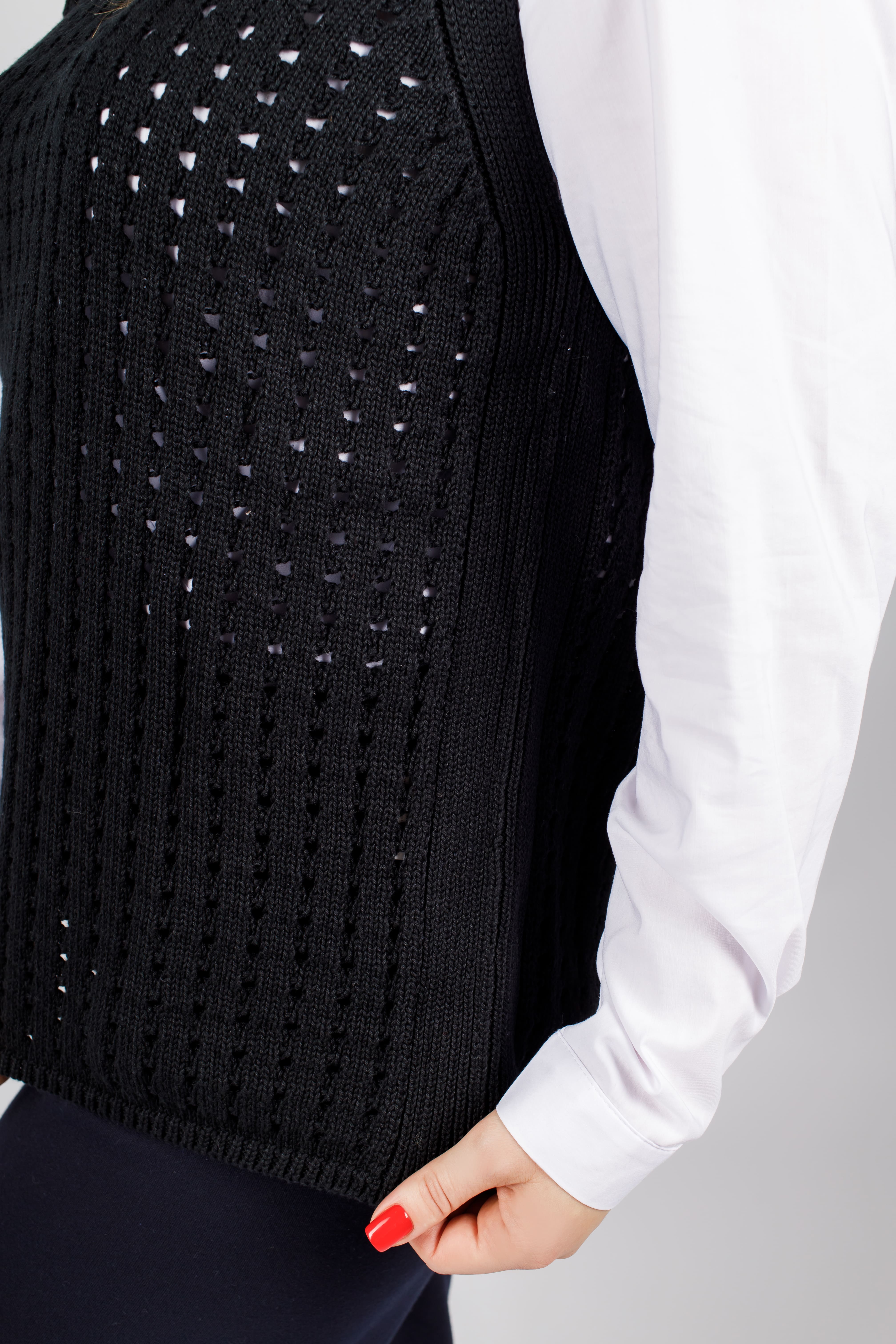 картинка Жилет женский «Ирэн» (черный) от магазина Одежда+